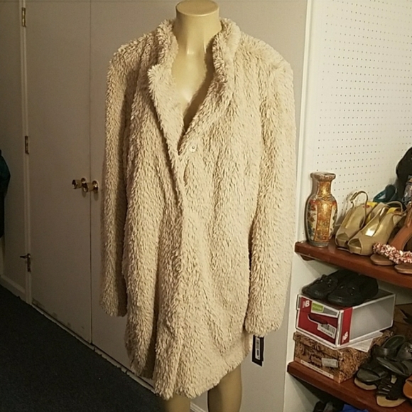 KENNETH COLE NEWYORK FAUX FUR COAT NWT - Picture 9 of 9